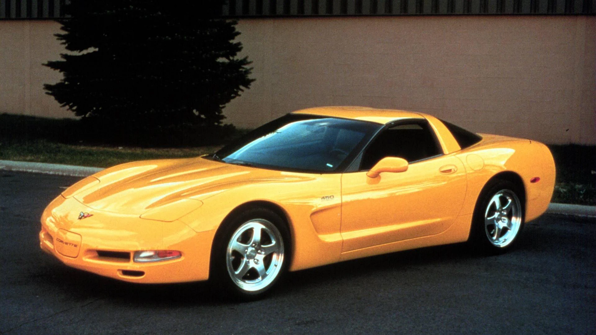 Corvette Generations/C5/C5 1999 Yellow 6.webp